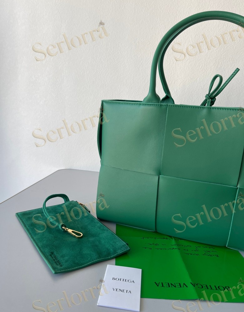 BOTTEGA VENETA ARCO TOTE