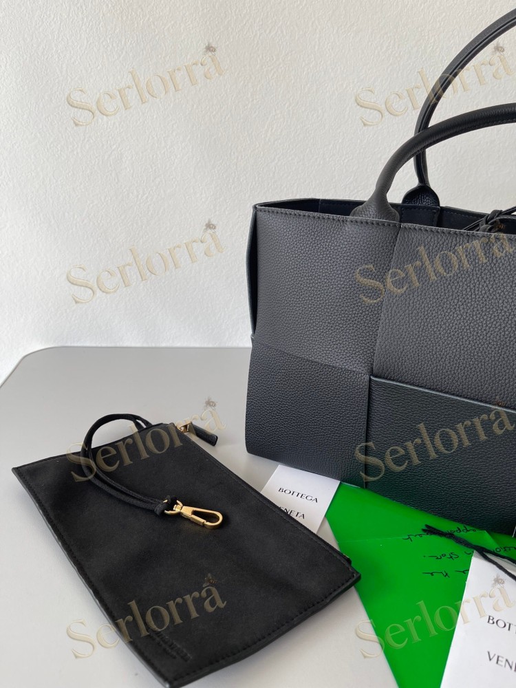 BOTTEGA VENETA ARCO TOTE