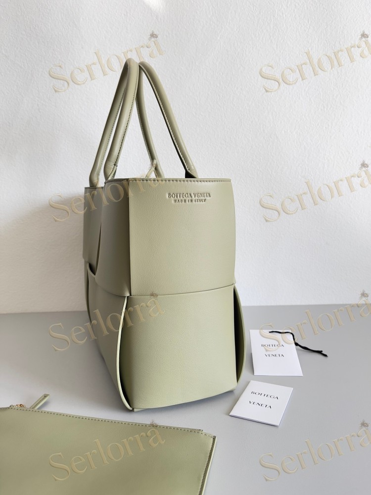 BOTTEGA VENETA ARCO TOTE