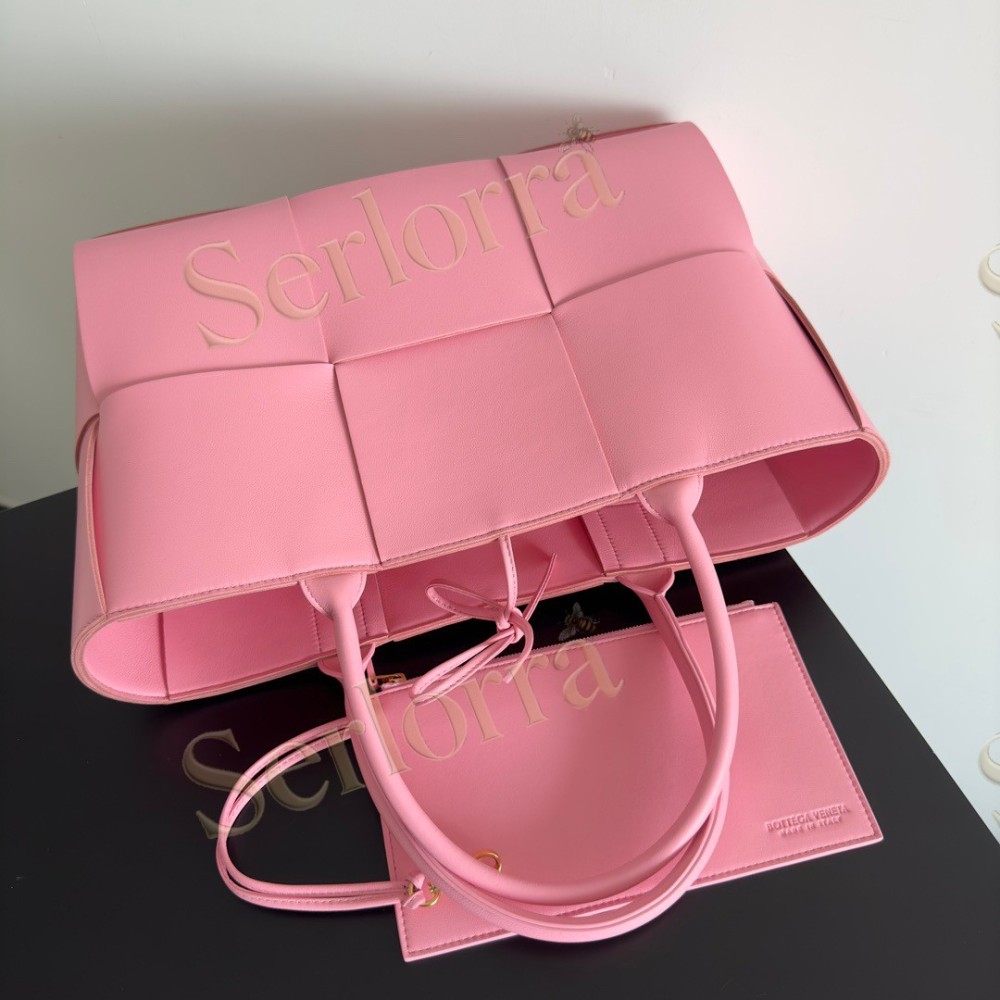 BOTTEGA VENETA ARCO TOTE
