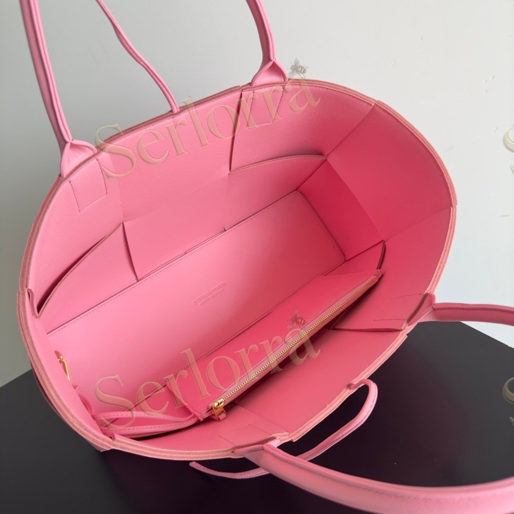 BOTTEGA VENETA ARCO TOTE