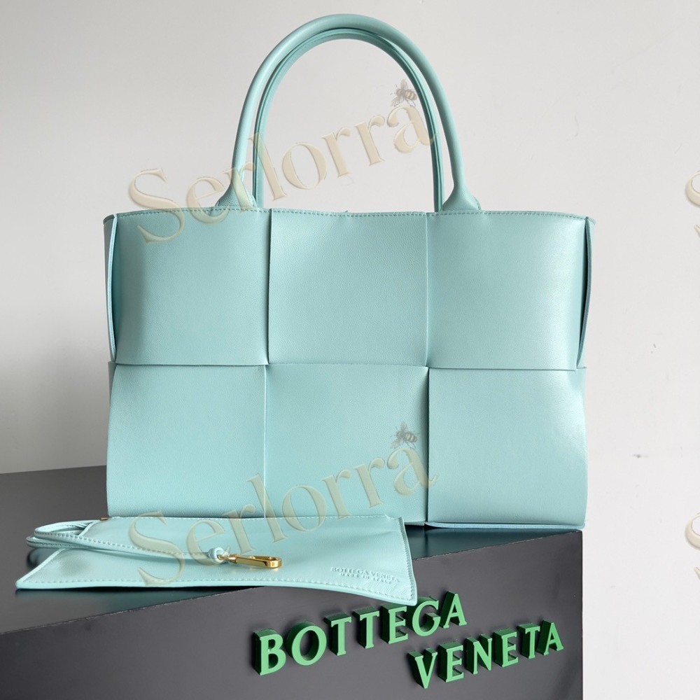 BOTTEGA VENETA ARCO TOTE