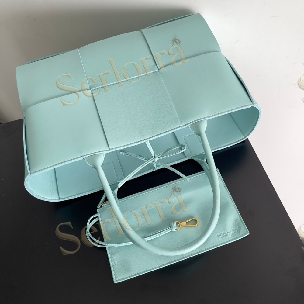 BOTTEGA VENETA ARCO TOTE
