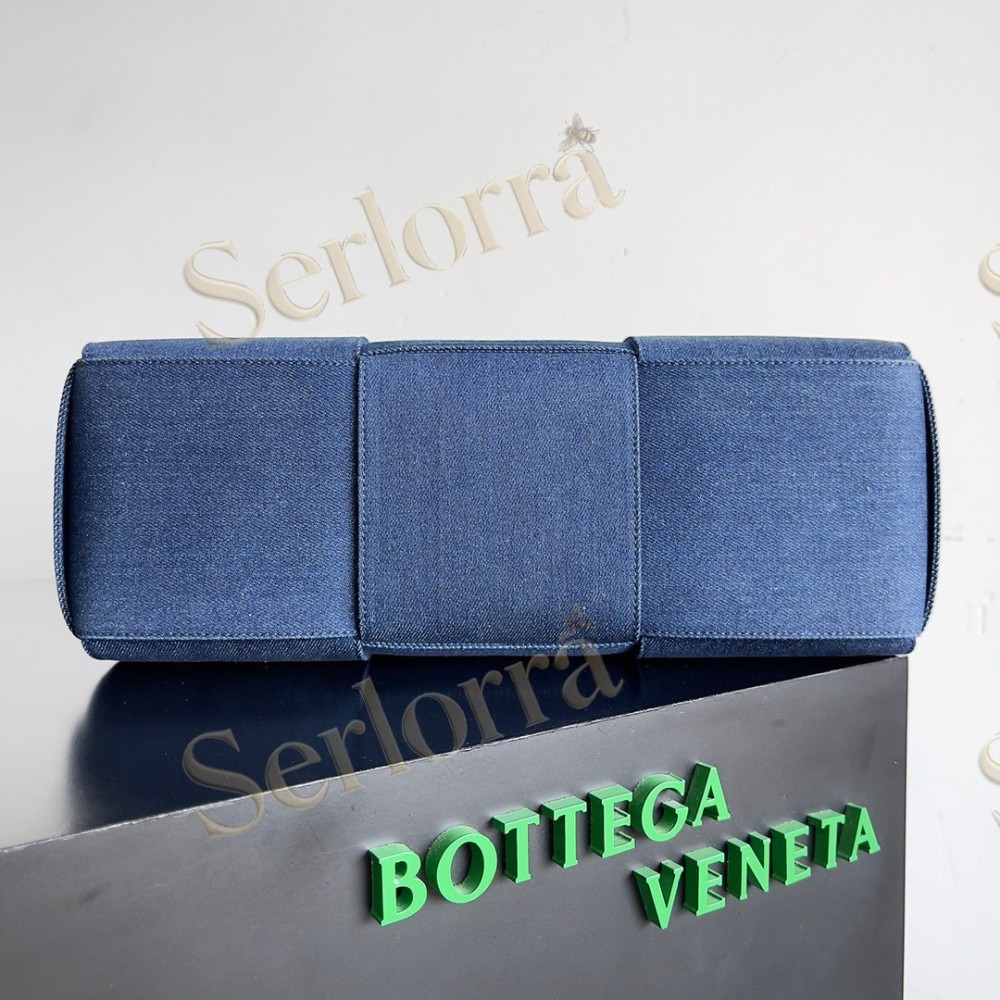 BOTTEGA VENETA ARCO TOTE