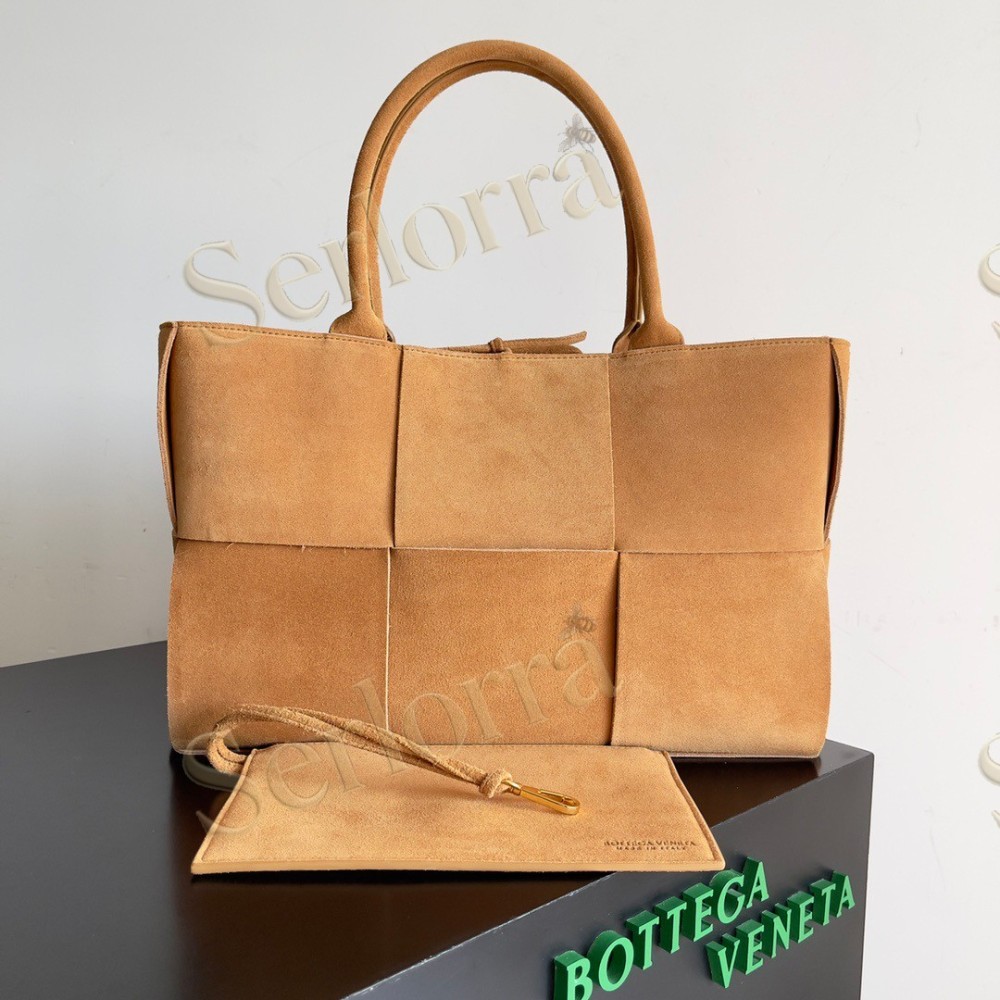 BOTTEGA VENETA ARCO TOTE