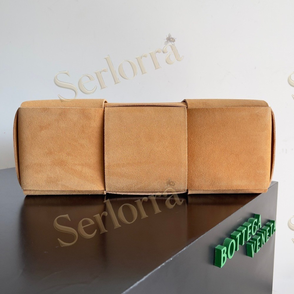 BOTTEGA VENETA ARCO TOTE
