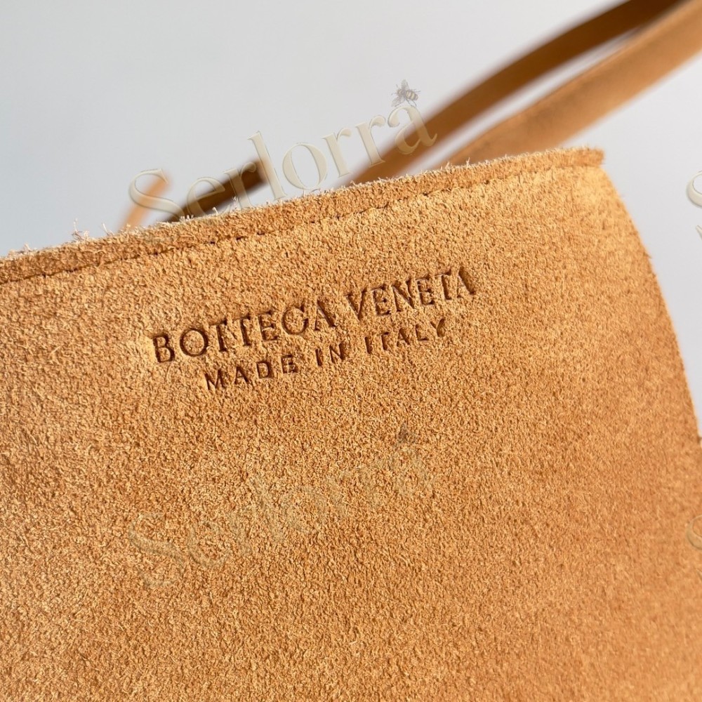 BOTTEGA VENETA ARCO TOTE