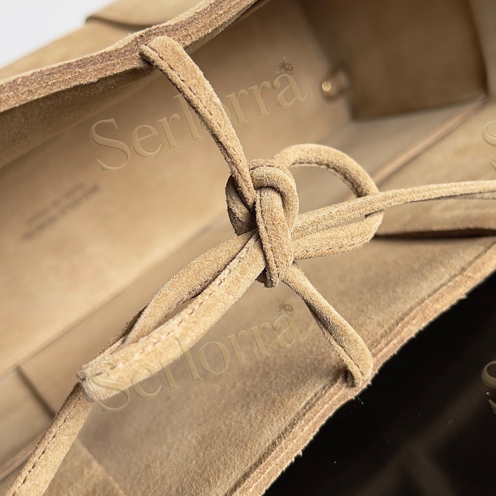 BOTTEGA VENETA ARCO TOTE