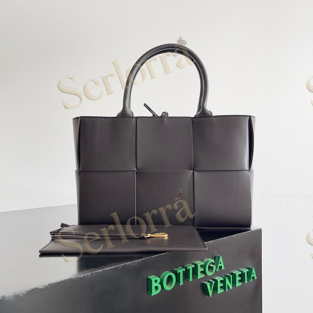 BOTTEGA VENETA ARCO TOTE