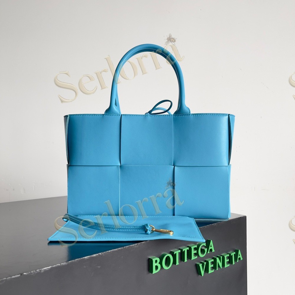 BOTTEGA VENETA ARCO TOTE