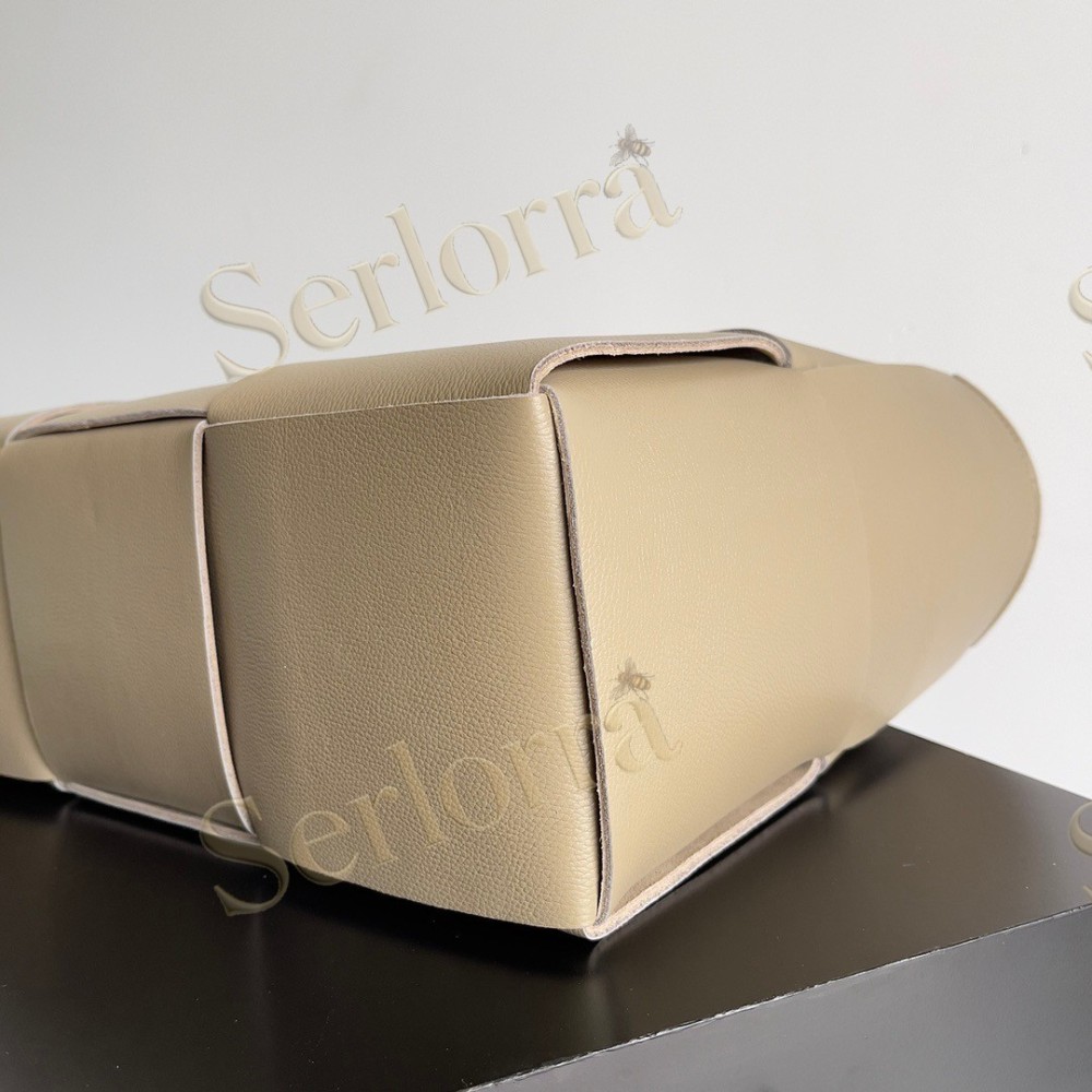 BOTTEGA VENETA ARCO TOTE