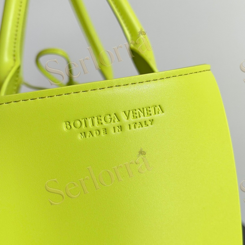 BOTTEGA VENETA ARCO TOTE