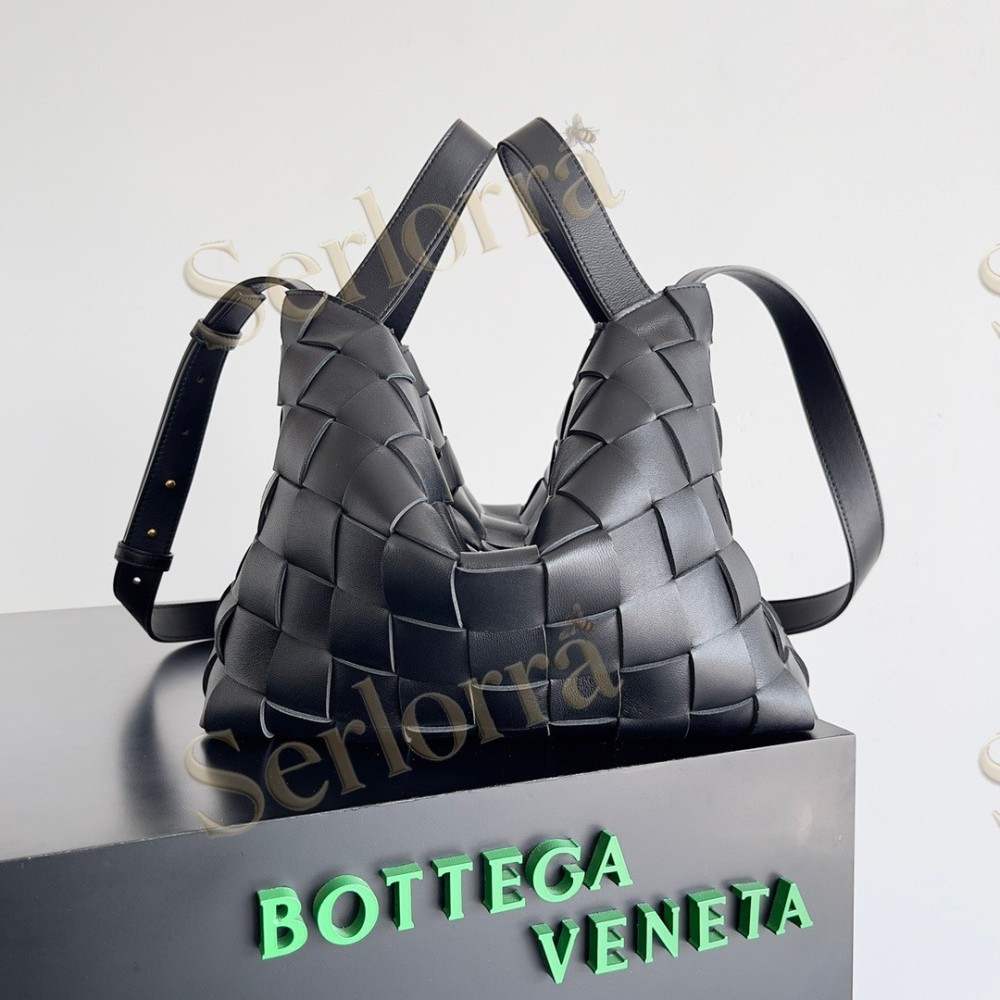BOTTEGA VENETA CASSETTE