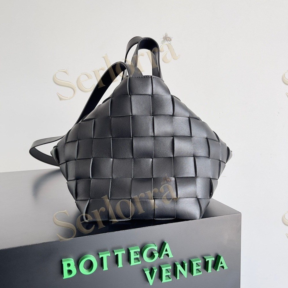 BOTTEGA VENETA CASSETTE