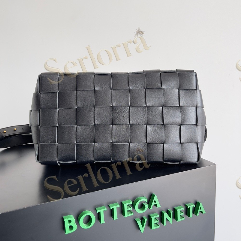 BOTTEGA VENETA CASSETTE