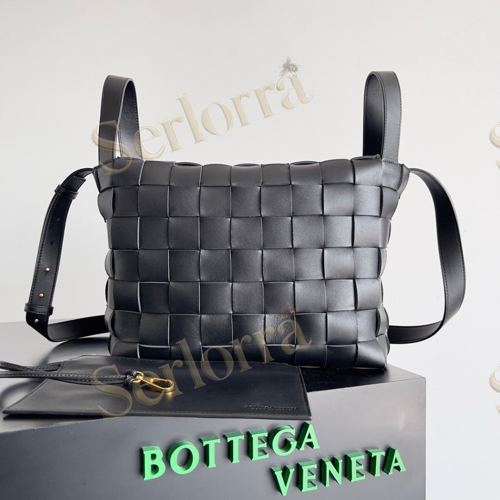 BOTTEGA VENETA CASSETTE