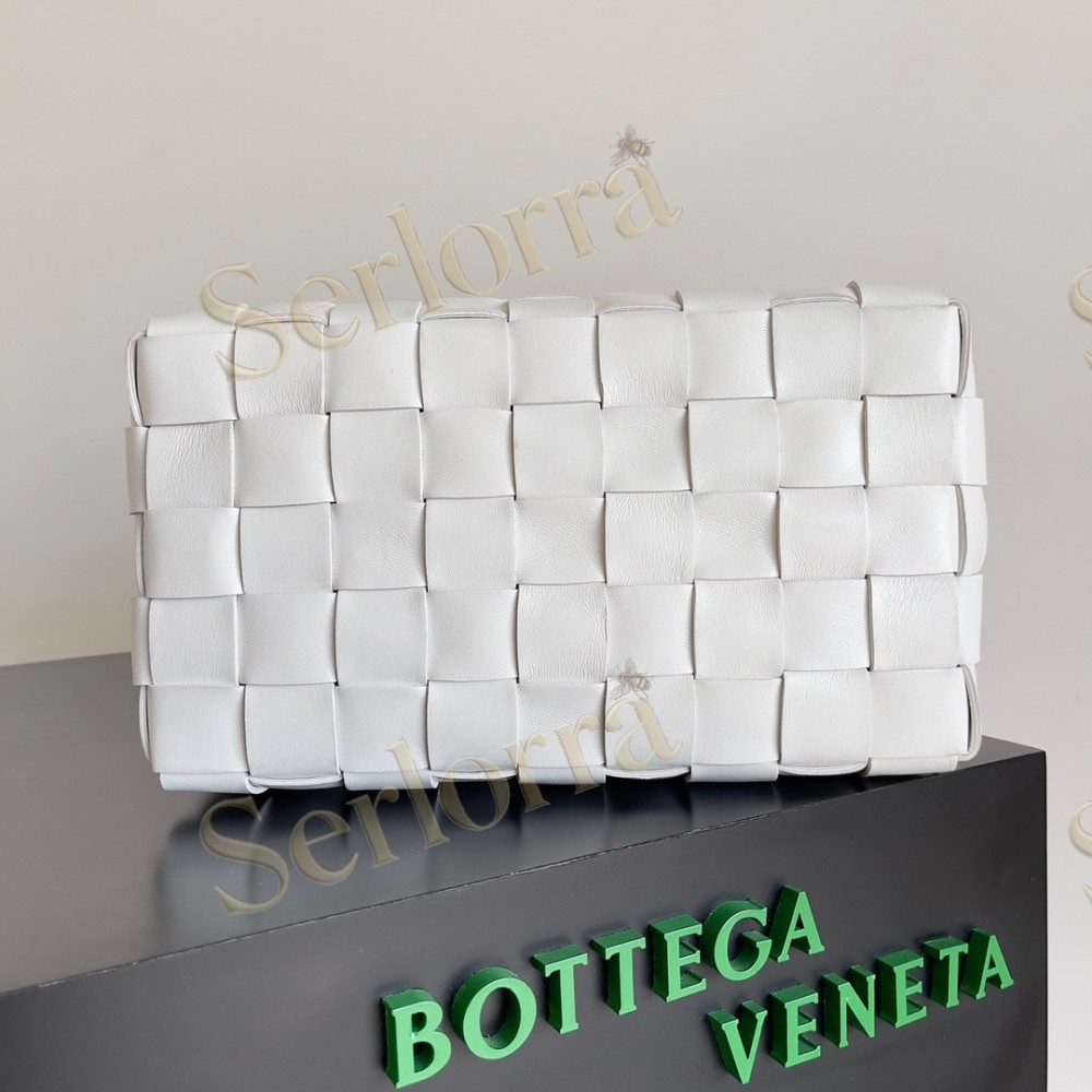 BOTTEGA VENETA CASSETTE