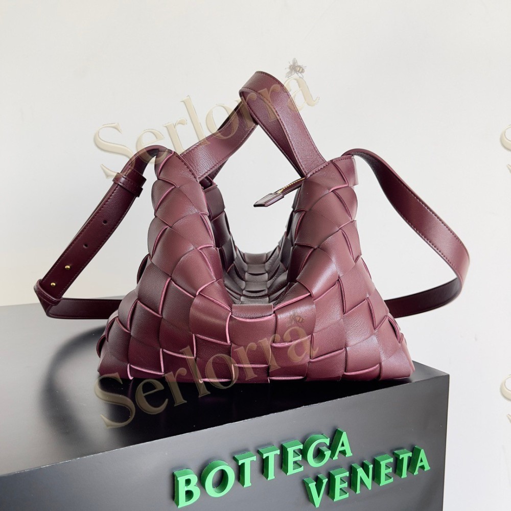 BOTTEGA VENETA CASSETTE