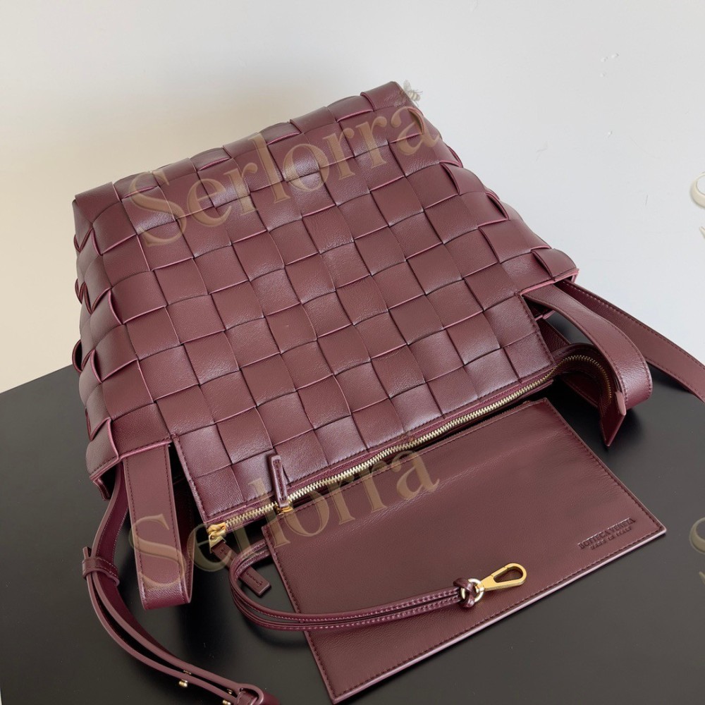 BOTTEGA VENETA CASSETTE