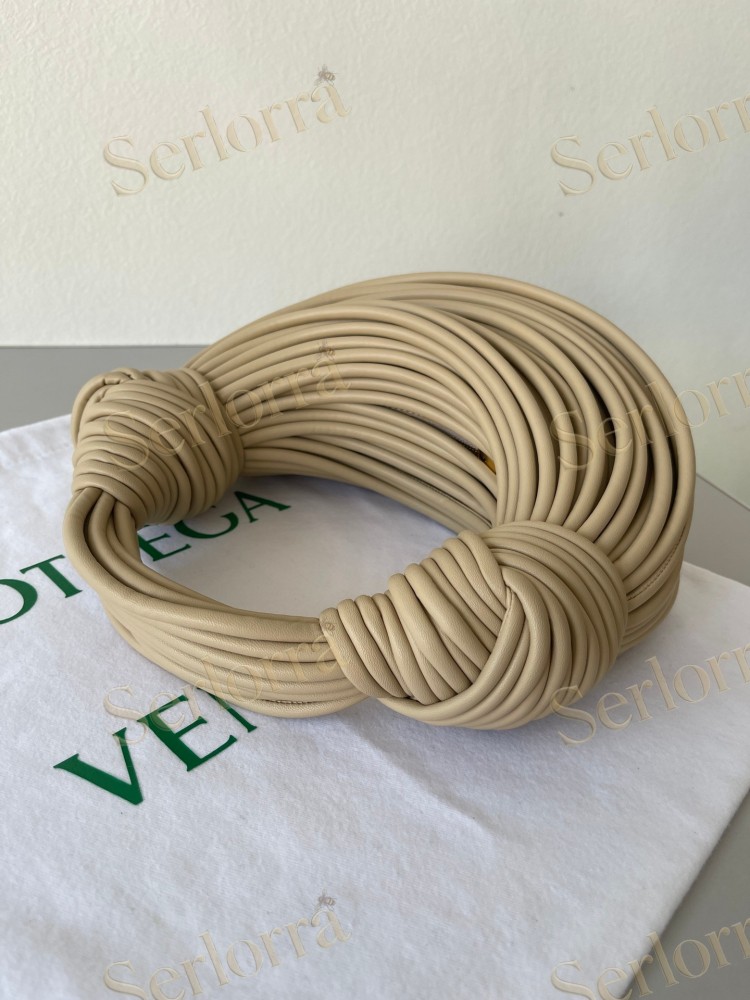 BOTTEGA VENETA DOUBLE KNOT