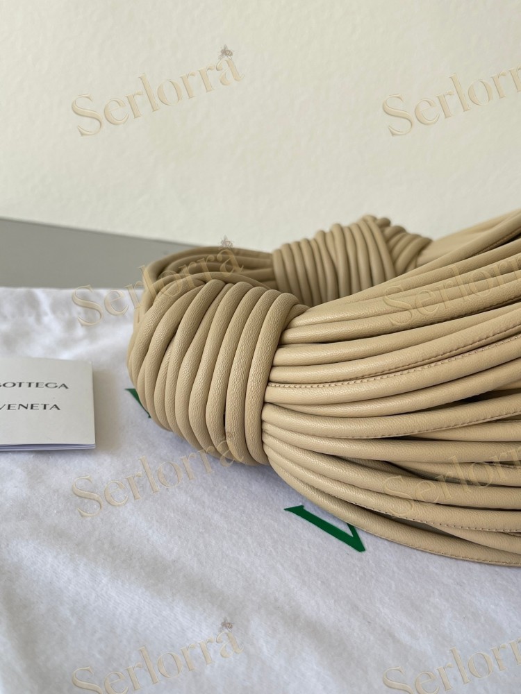BOTTEGA VENETA DOUBLE KNOT