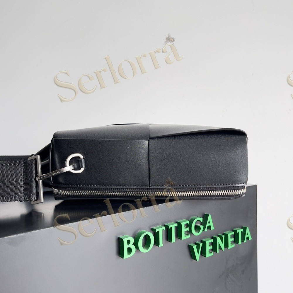 BOTTEGA VENETA ARCO BRIEFCASE