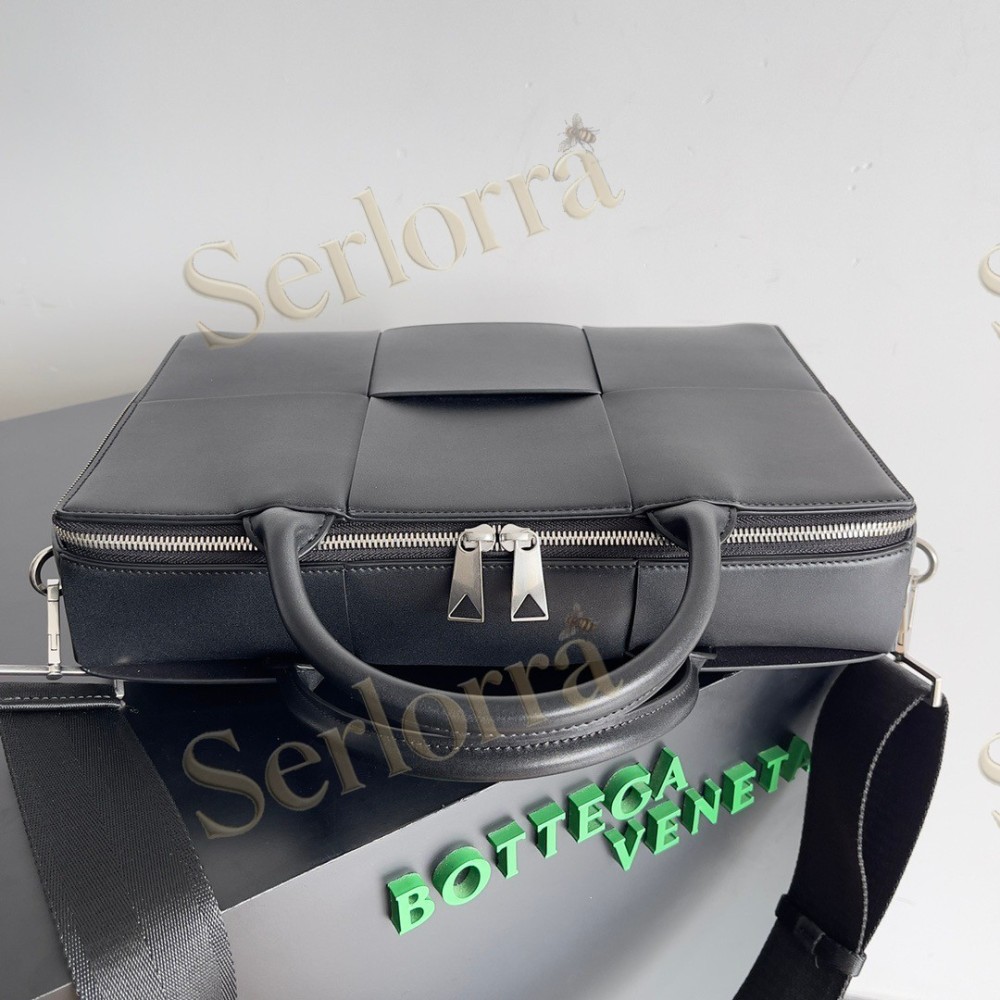 BOTTEGA VENETA ARCO BRIEFCASE