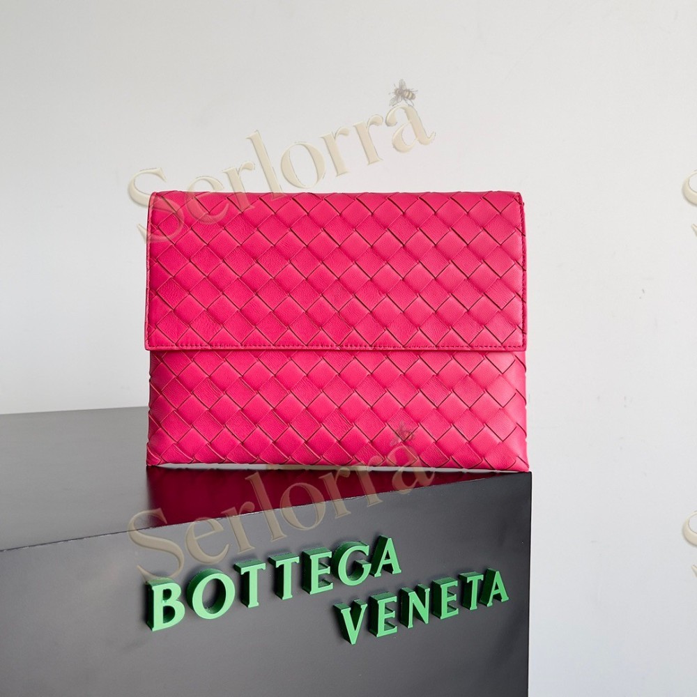 BOTTEGA VENETA CLUTCHES
