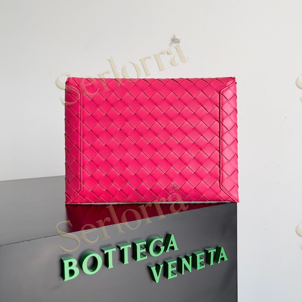 BOTTEGA VENETA CLUTCHES