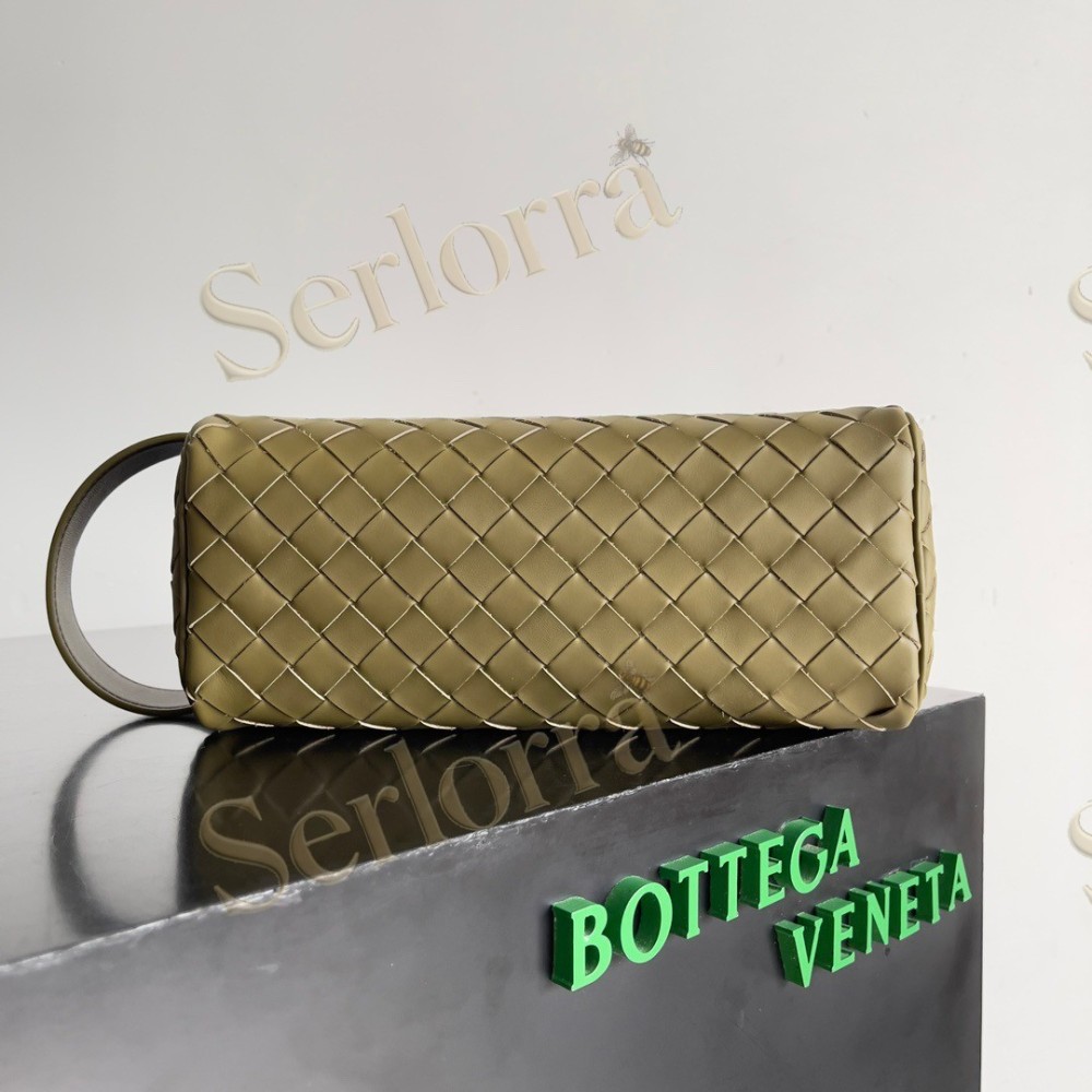 BOTTEGA VENETA INTRECCIATO TRAVEL POUCH