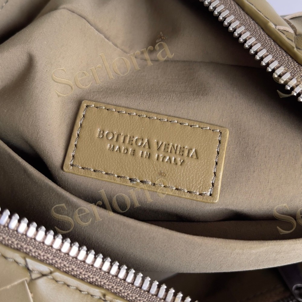 BOTTEGA VENETA INTRECCIATO TRAVEL POUCH