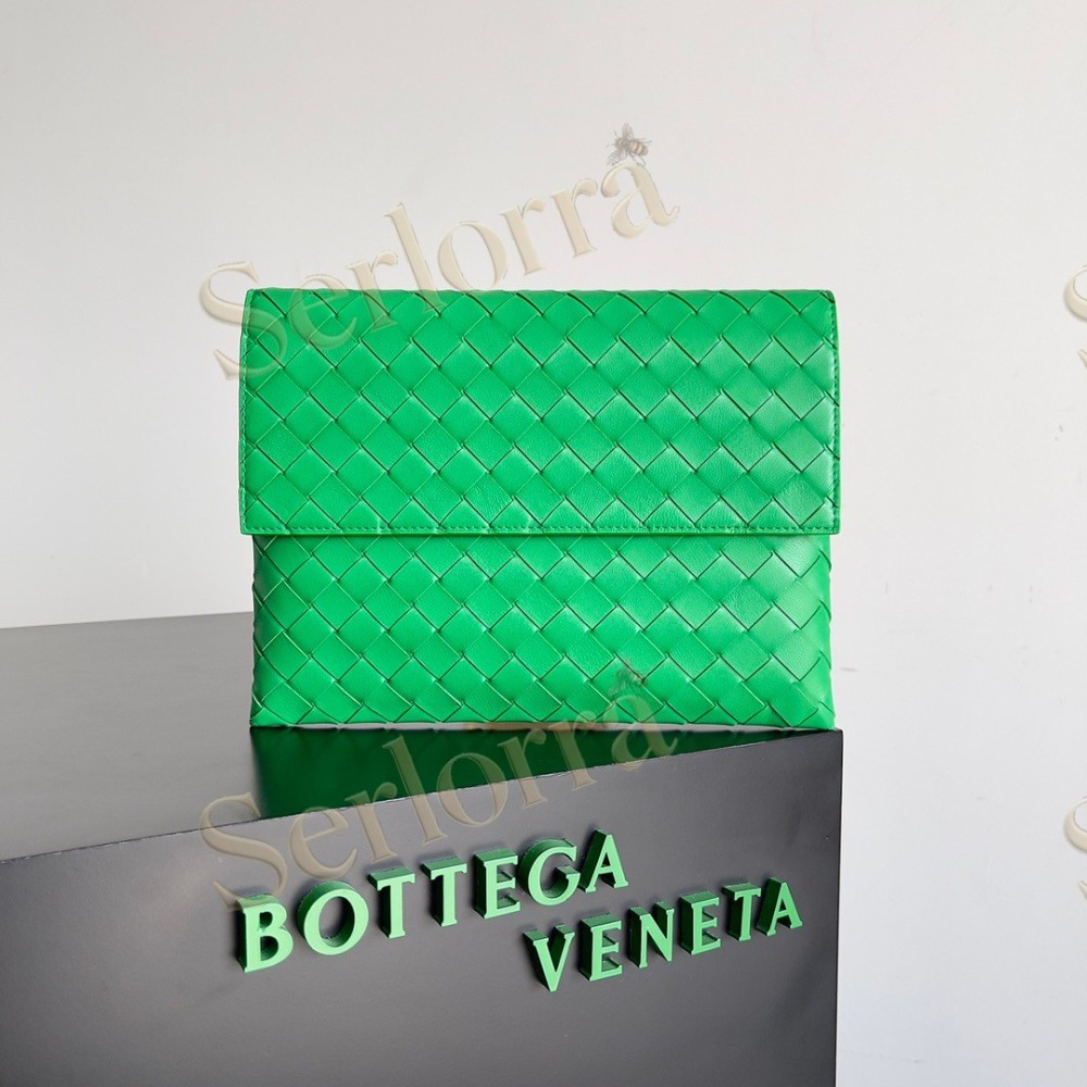 BOTTEGA VENETA CLUTCHES