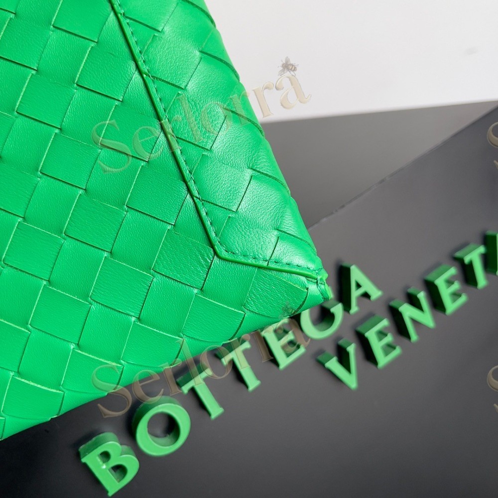BOTTEGA VENETA CLUTCHES
