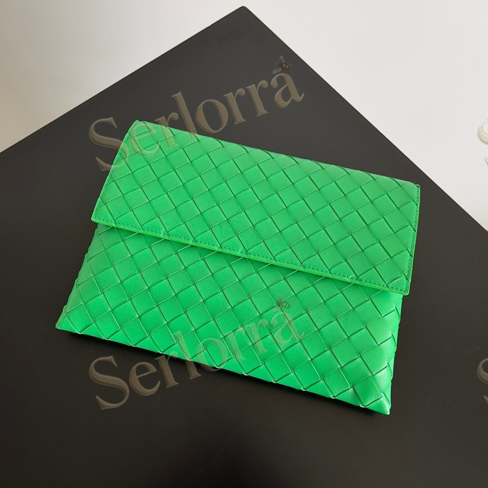 BOTTEGA VENETA CLUTCHES