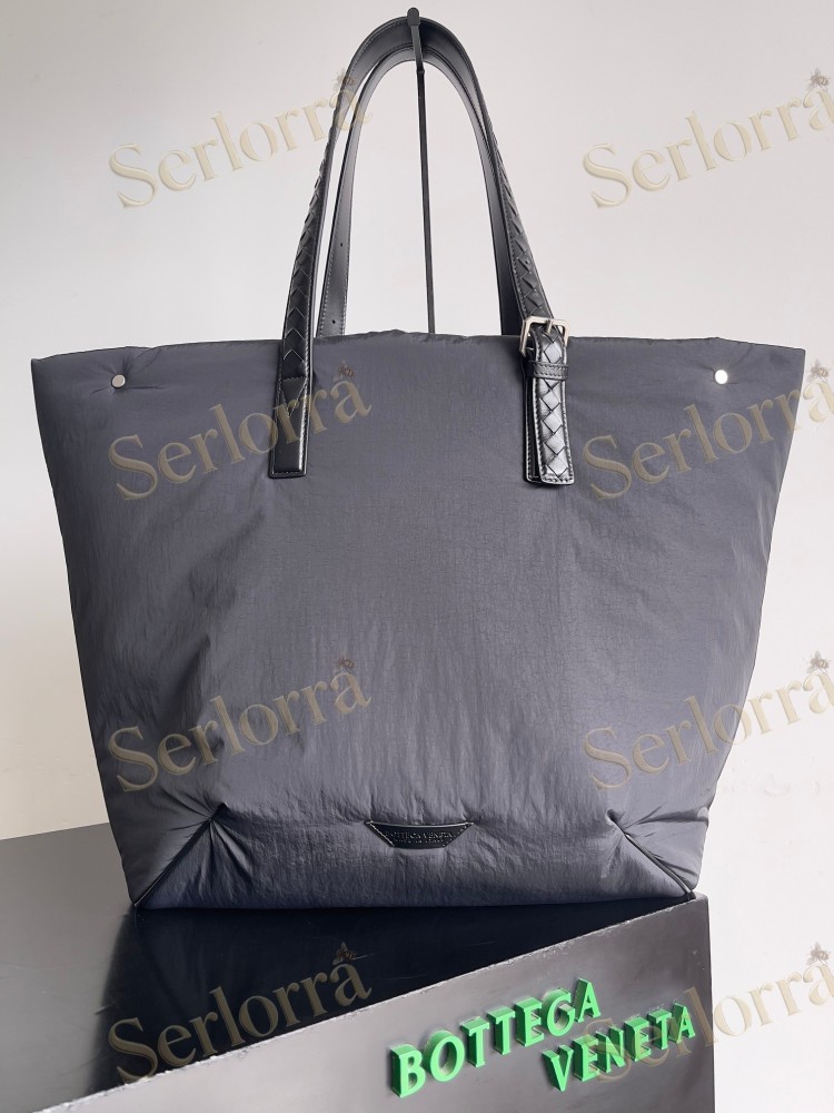 BOTTEGA VENETA CROSSROAD BUCKLE TOTE