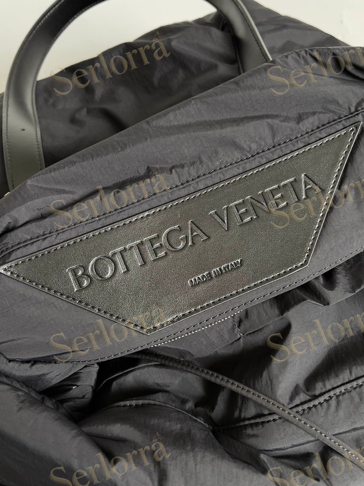 BOTTEGA VENETA CROSSROAD BUCKLE TOTE
