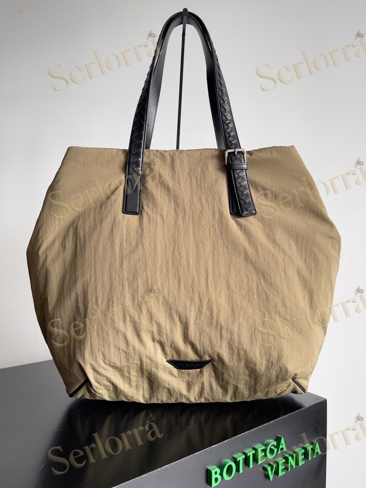 BOTTEGA VENETA CROSSROAD BUCKLE TOTE