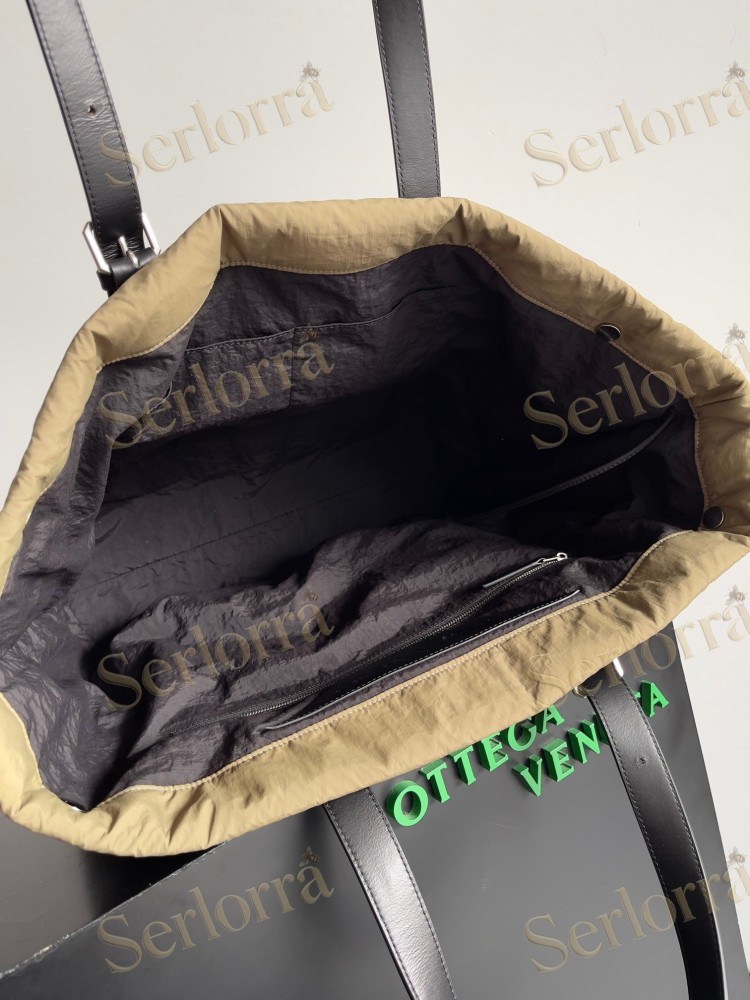 BOTTEGA VENETA CROSSROAD BUCKLE TOTE