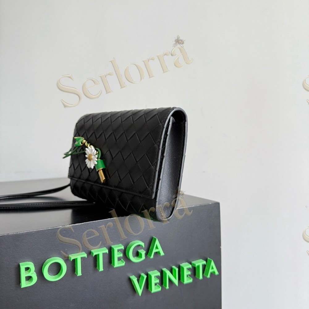 BOTTEGA VENETA ANDIAMO POUCH ON STRAP