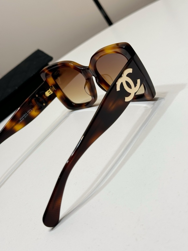 CHANEL SUNGLASSES