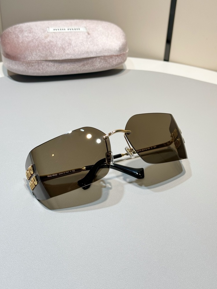 MIUMIU SUNGLASSES