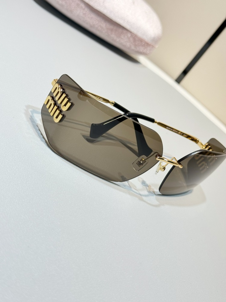 MIUMIU SUNGLASSES
