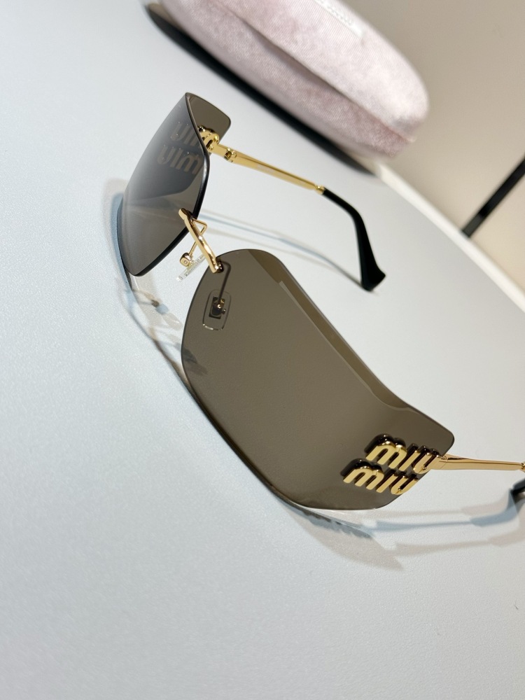 MIUMIU SUNGLASSES
