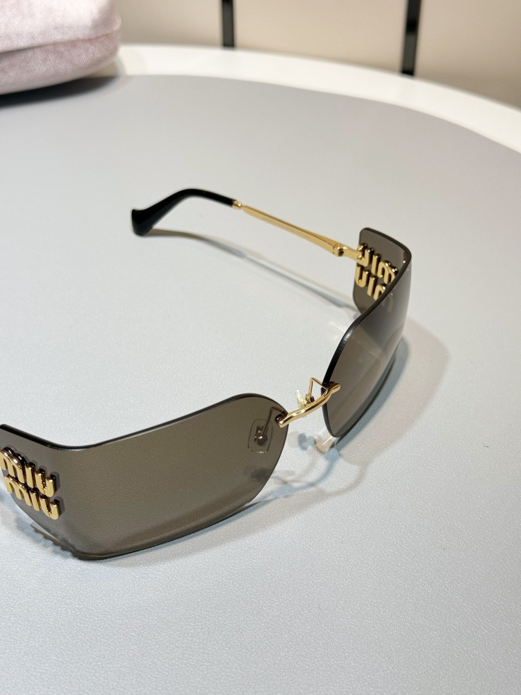 MIUMIU SUNGLASSES