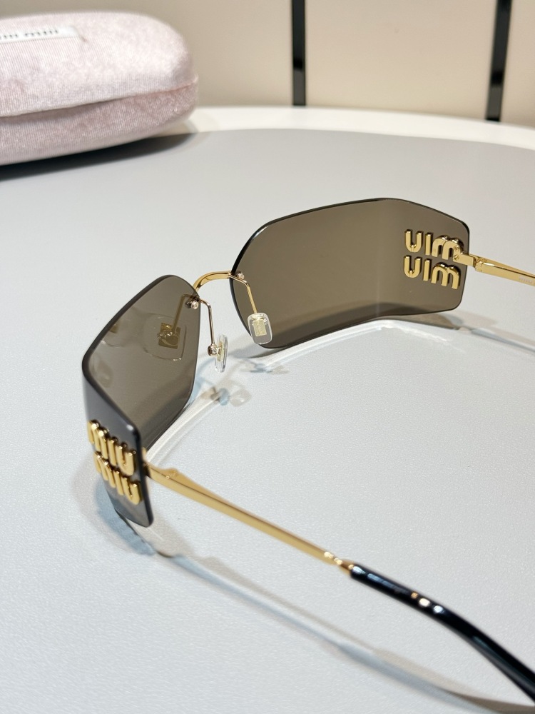 MIUMIU SUNGLASSES