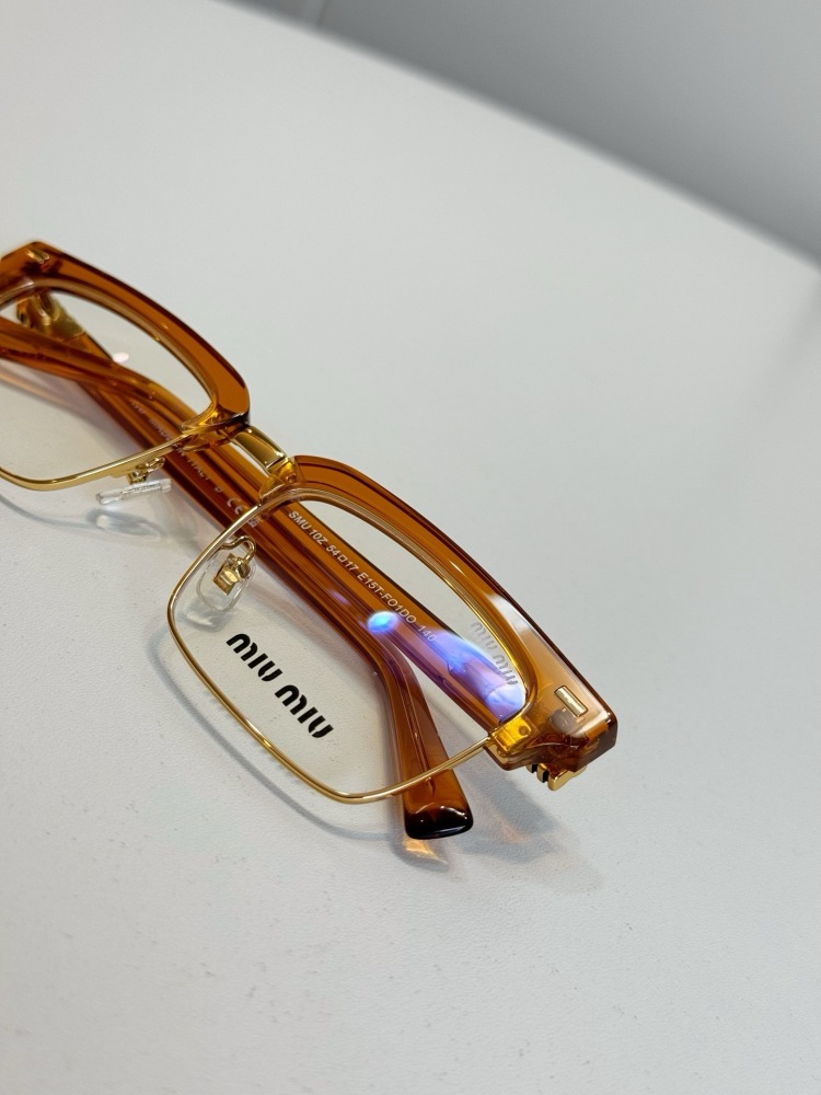 MIUMIU GLASSES