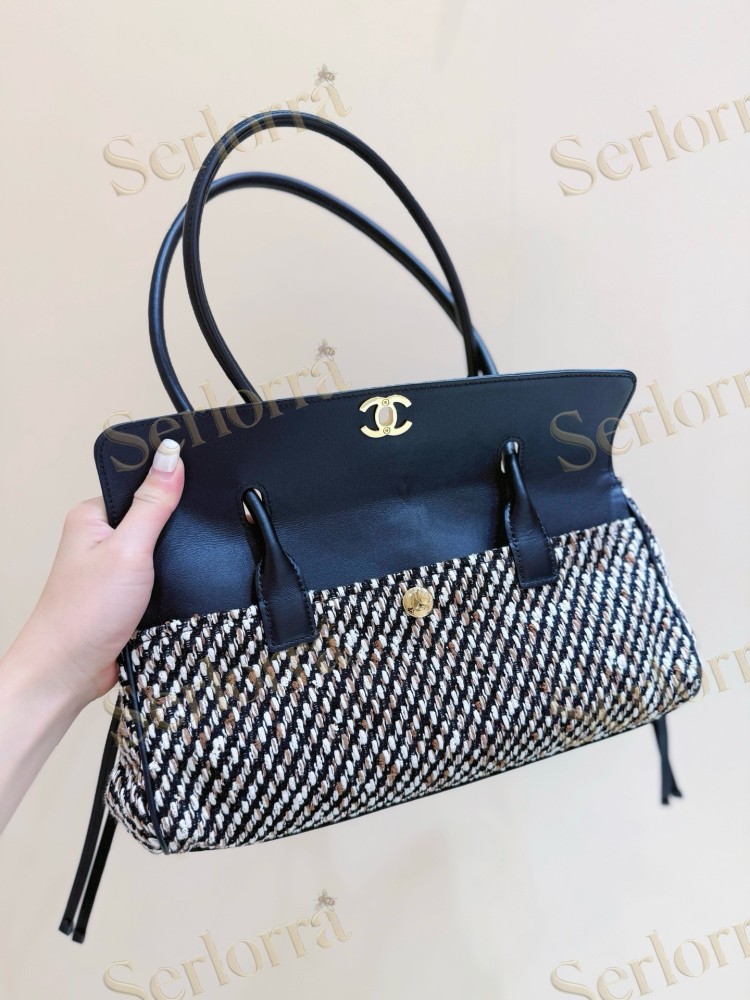 CHANEL MASTER TWEED LEATHER SHOULDER BAG