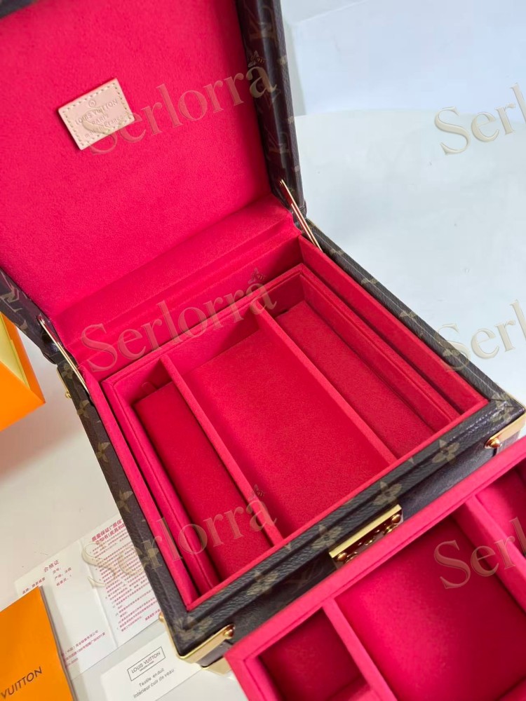 LOUIS VUITTON COFFRET JOAILLERIE