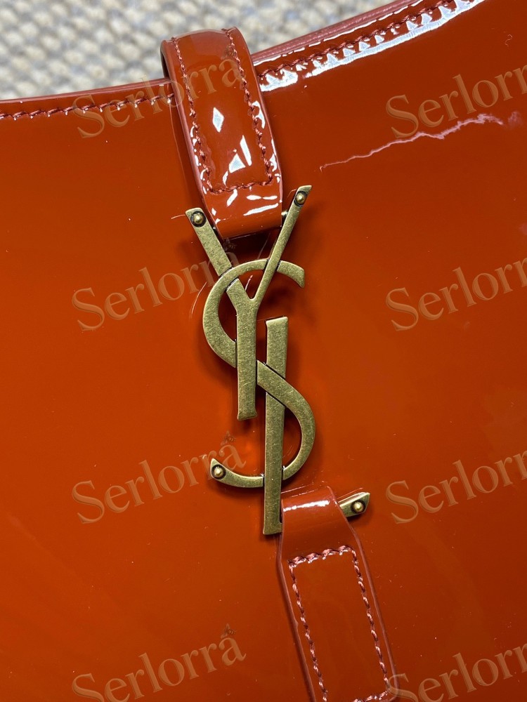 SAINT LAURENT LE 5 À 7