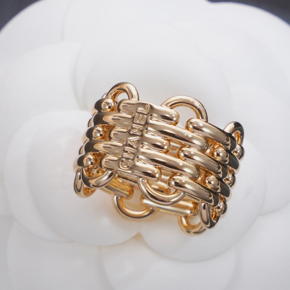 CHANEL MULTI-LAYER INTERLOCK CHAIN GOLD RING